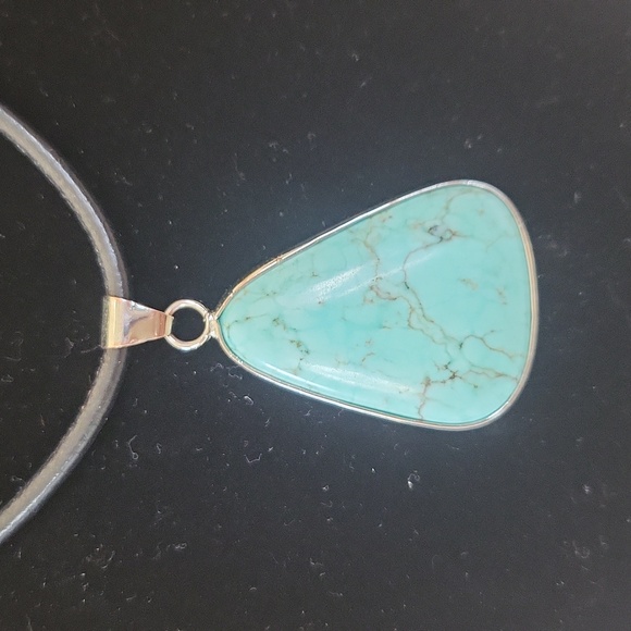 Turquoise Navajo Native pendant necklace on black leather silver hardware. - Picture 7 of 16